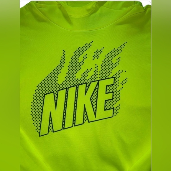 Nike Pullover Hoodie Neon Yellow Logo Flame😍🔥🔥💎 (Boys) NWOT - Picture 2 of 2